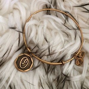 Last One!- “O” Initial Charm Bangle